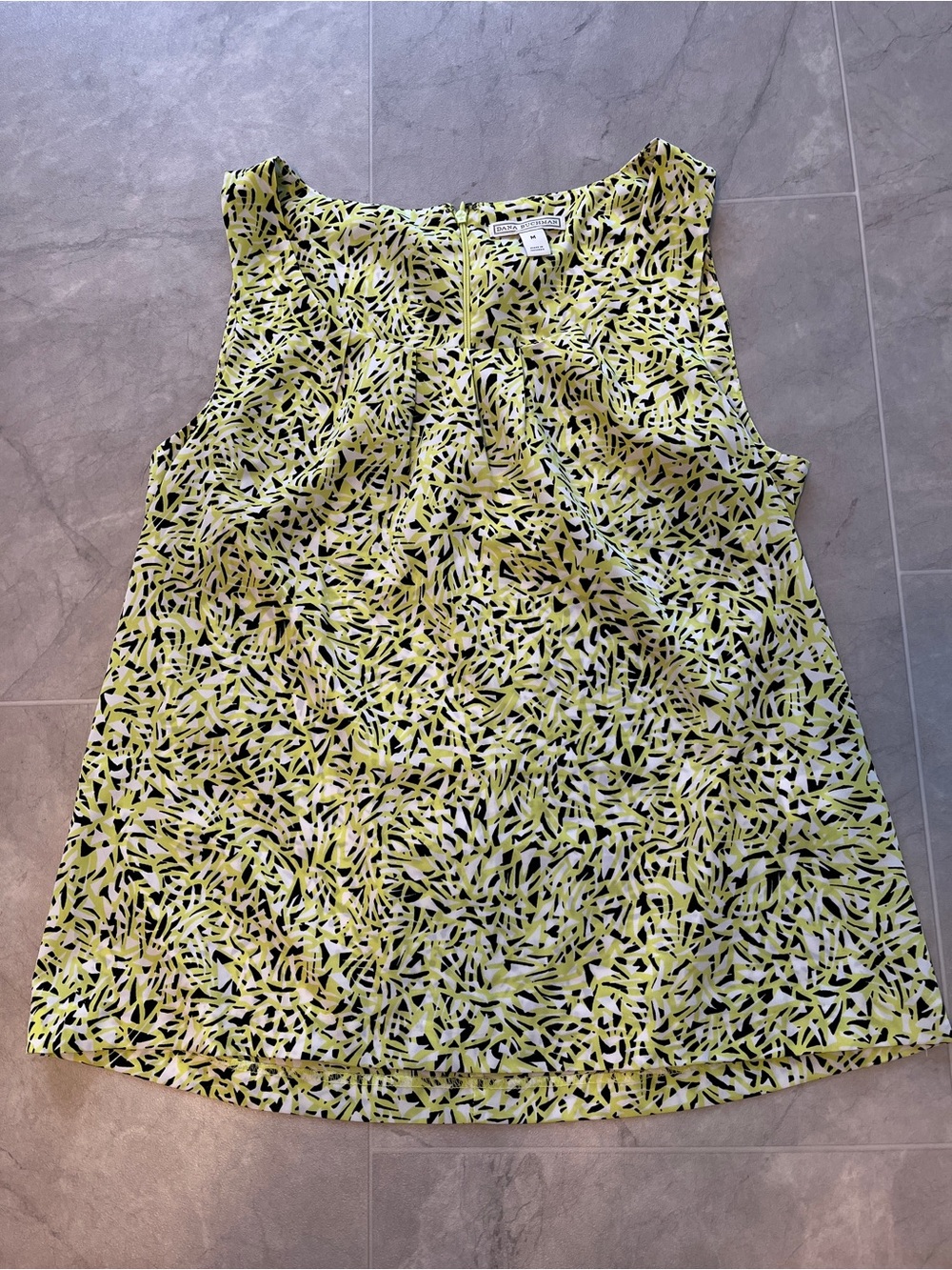 Dana Buchman Yellow Green Abstract Print Sleeveless Top size M Lightweight